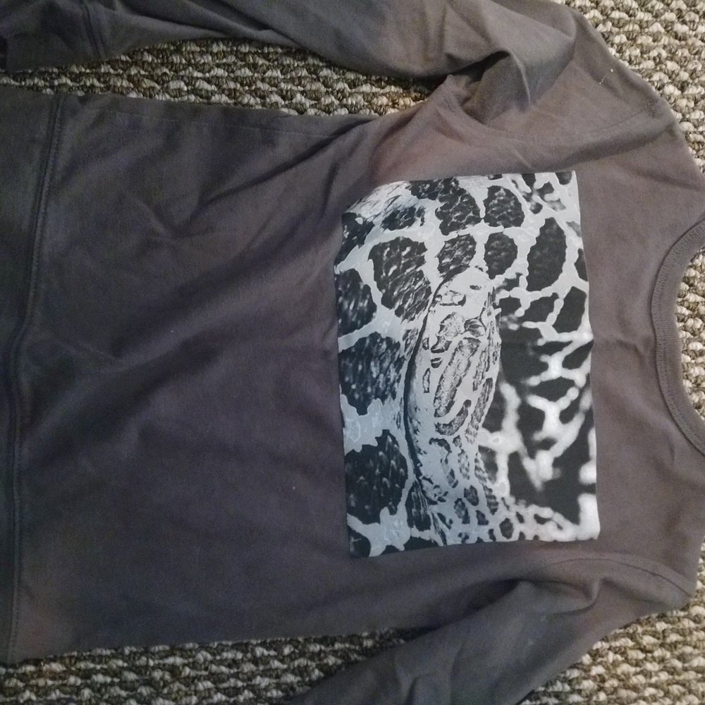 Long sleeve graphic tee